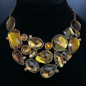 VTG Joan Rivers Gold Amber Large Faceted Bib Gold Tone Setting Necklace